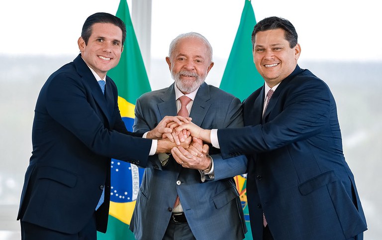 COMÉDIA DOS ERROS OU A TRAGICOMÉDIA BRASILEIRA