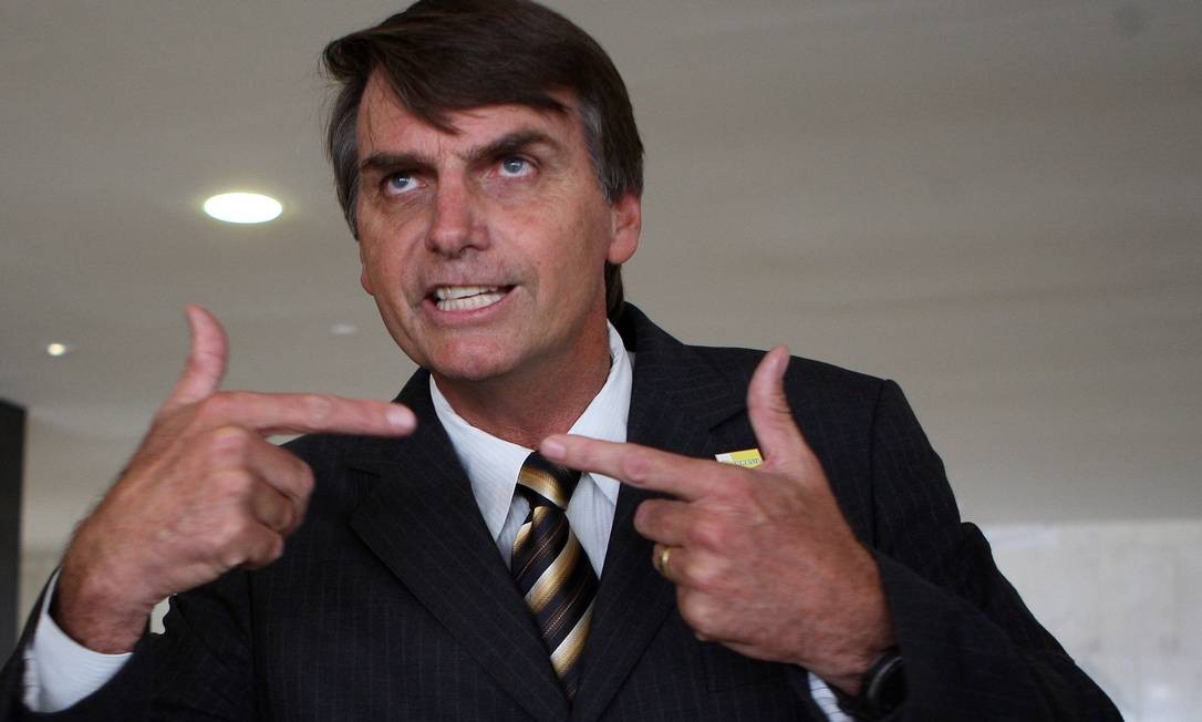  AS VOZES DAS TREVAS E O FIM DOS DITADORES
